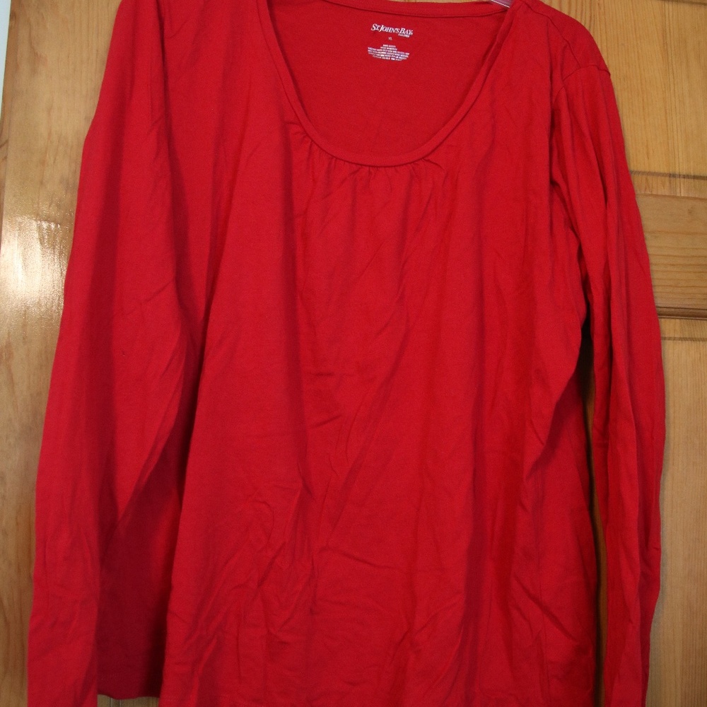 women's top